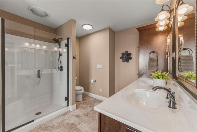 1210 Farm Lake Drive, Mahomet, IL 61853