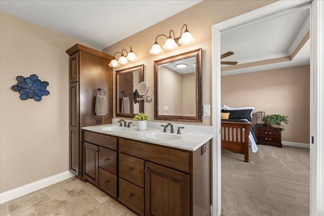 1210 Farm Lake Drive, Mahomet, IL 61853