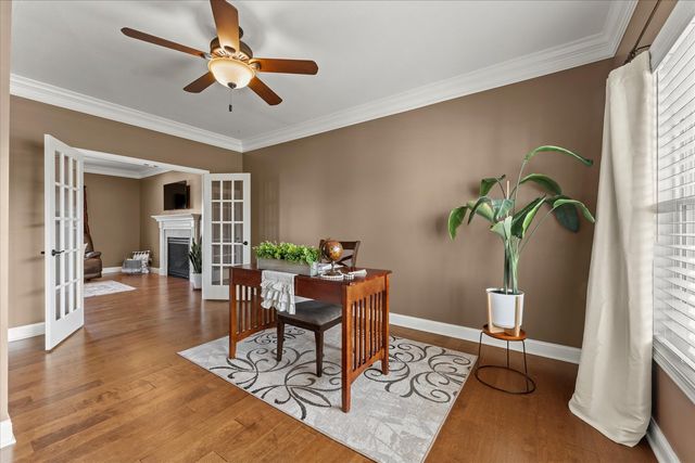 1210 Farm Lake Drive, Mahomet, IL 61853