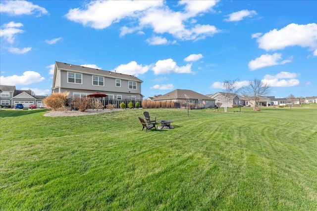 1210 Farm Lake Drive, Mahomet, IL 61853