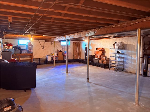 61 Calderwood Drive, Warwick, RI 02886