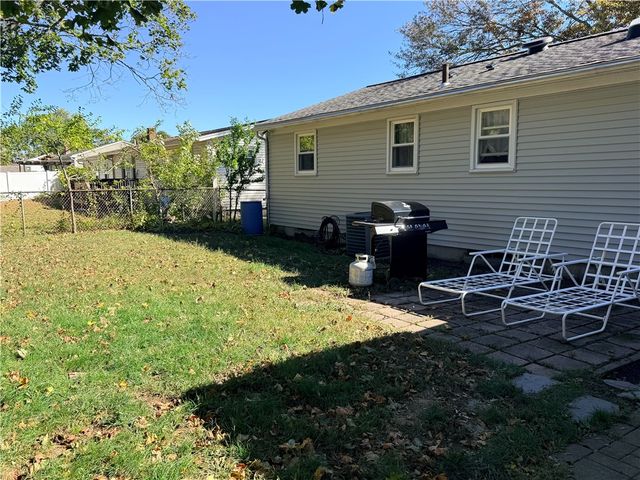 61 Calderwood Drive, Warwick, RI 02886