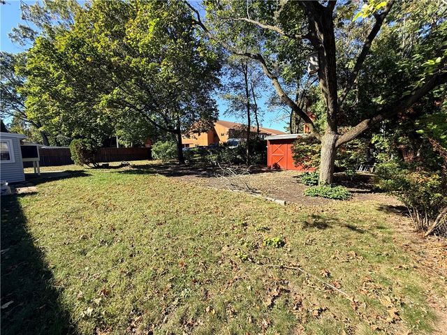 61 Calderwood Drive, Warwick, RI 02886