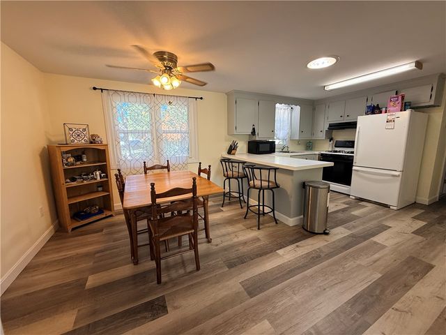 61 Calderwood Drive, Warwick, RI 02886