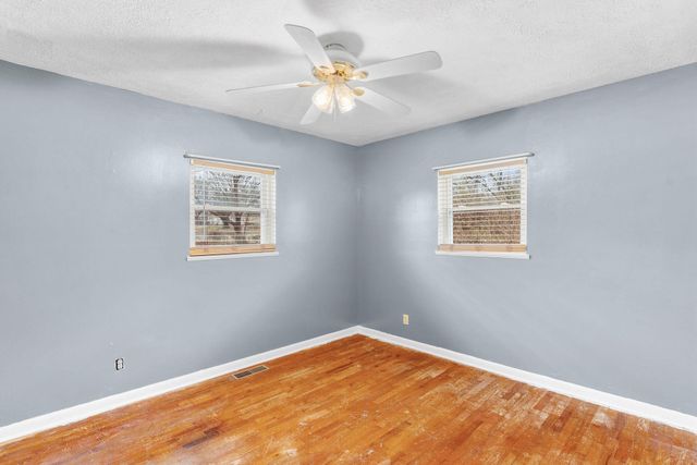 1141 W Talmage Street, Springfield, MO 65803