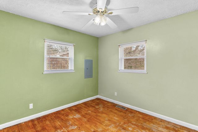 1141 W Talmage Street, Springfield, MO 65803