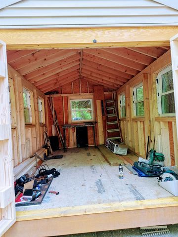 15 Sargent Drive, Raymond, NH 03077