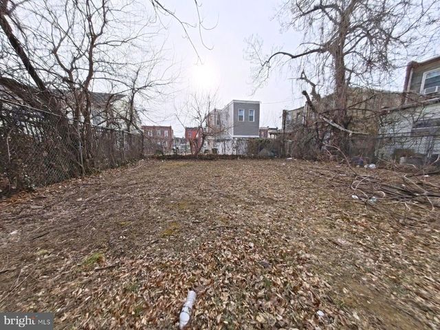 3042 W ARIZONA ST, Philadelphia, PA 19132