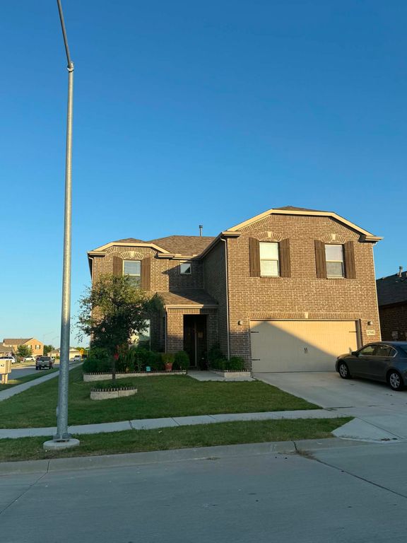 8701 Copper River Drive, Fort Worth, TX 76131