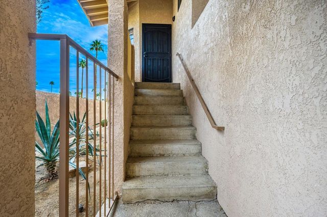 46395 Ryway Place 9, Palm Desert, CA 92260