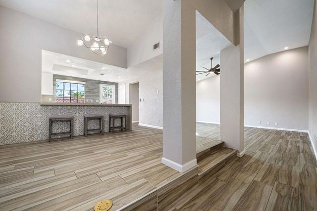 46395 Ryway Place 9, Palm Desert, CA 92260