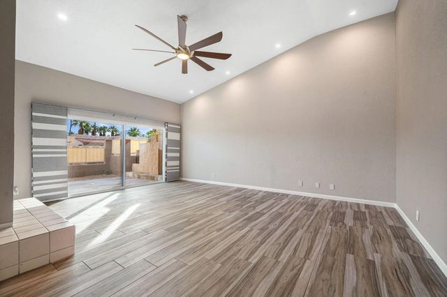 46395 Ryway Place 9, Palm Desert, CA 92260