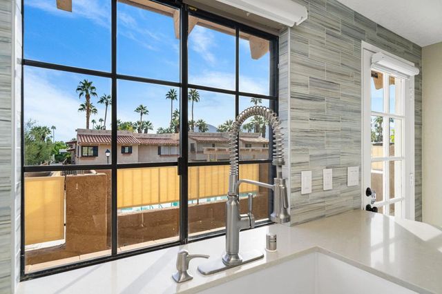 46395 Ryway Place 9, Palm Desert, CA 92260