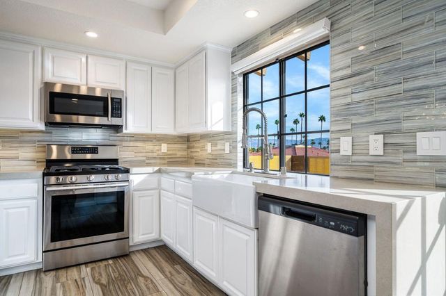 46395 Ryway Place 9, Palm Desert, CA 92260