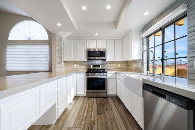 46395 Ryway Place 9, Palm Desert, CA 92260