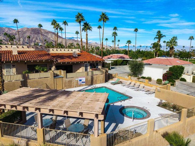 46395 Ryway Place 9, Palm Desert, CA 92260