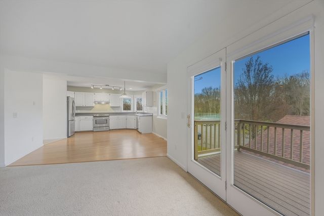 2 Pine Grove Dr 2, South Hadley, MA 01075