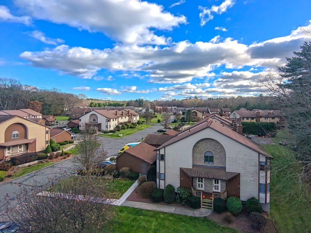 2 Pine Grove Dr 2, South Hadley, MA 01075