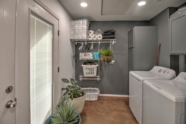 120 HICKORY CREEK, Sadler, TX 76264