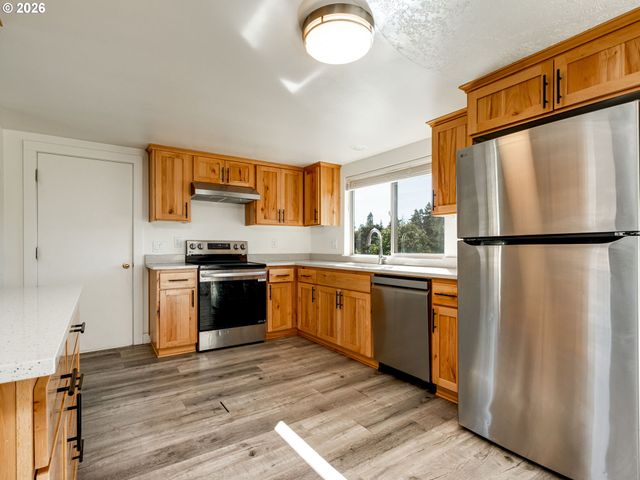34570 PITTSBURG Rd, St Helens, OR 97051