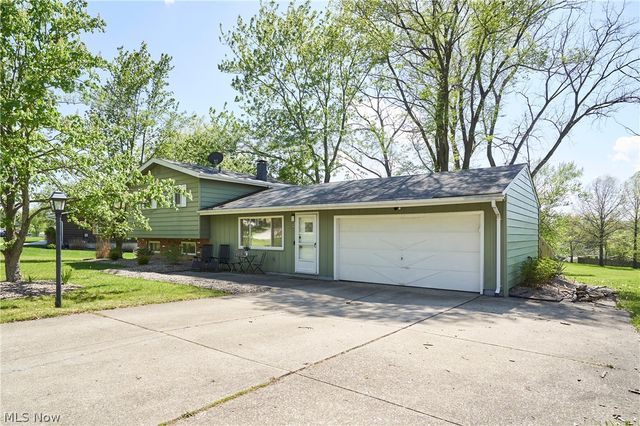 890 Iroquois Run, Macedonia, OH 44056