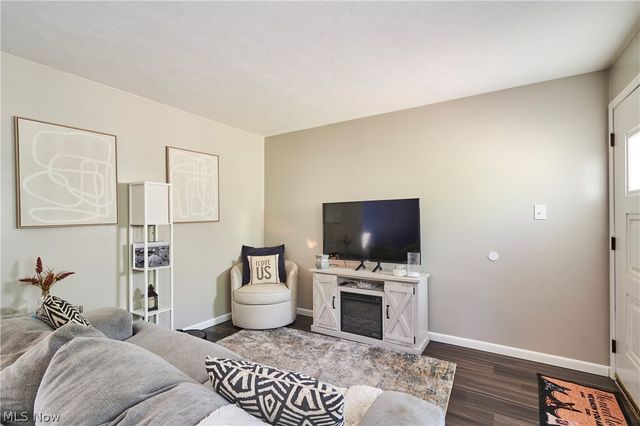 890 Iroquois Run, Macedonia, OH 44056