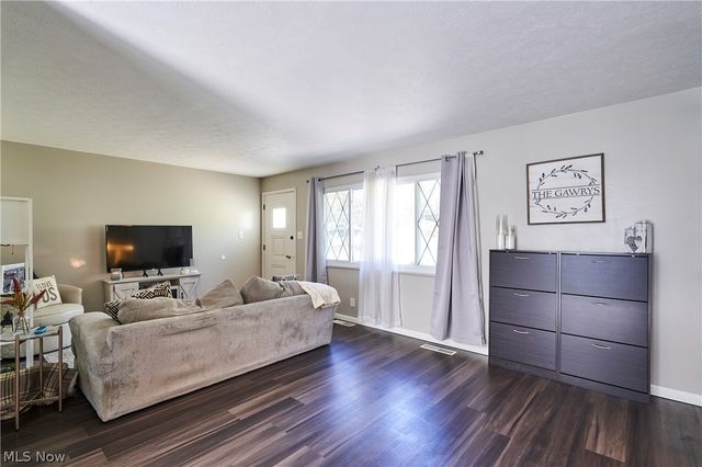 890 Iroquois Run, Macedonia, OH 44056
