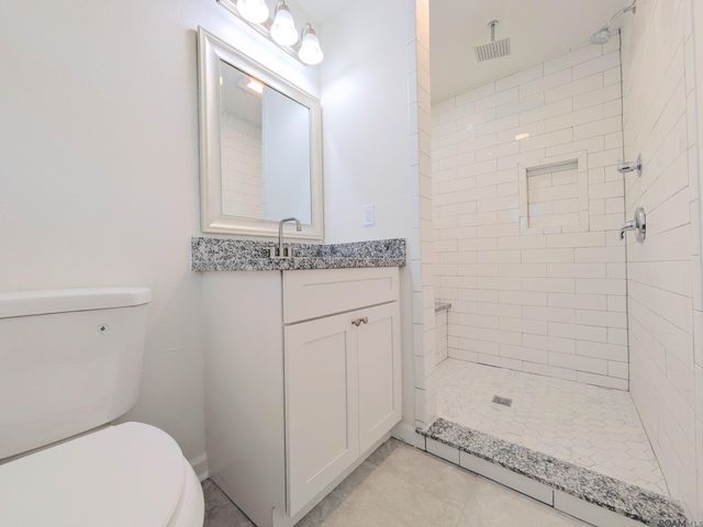 8184 Harry Dr, Baton Rouge, LA 70806