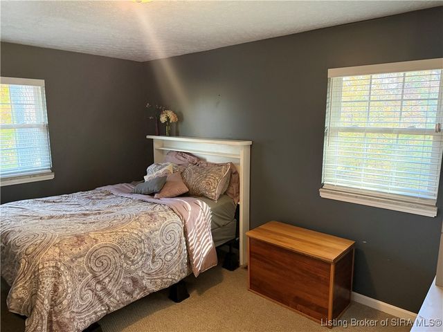 532 S Gobbler Knob Road, Pekin, IN 47165