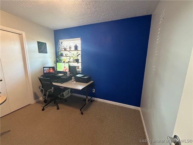 532 S Gobbler Knob Road, Pekin, IN 47165