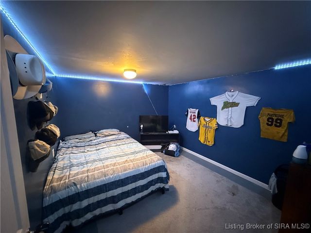 532 S Gobbler Knob Road, Pekin, IN 47165