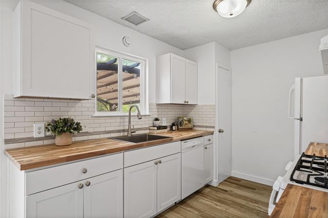 2808 Dillion Hill DR, Austin, TX 78745