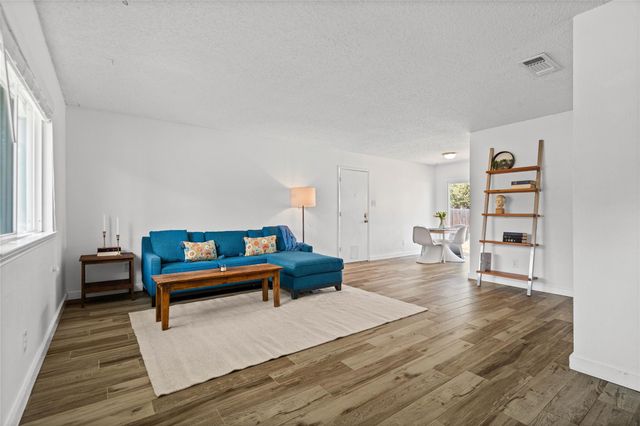 2808 Dillion Hill DR, Austin, TX 78745