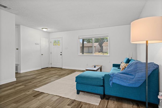 2808 Dillion Hill DR, Austin, TX 78745
