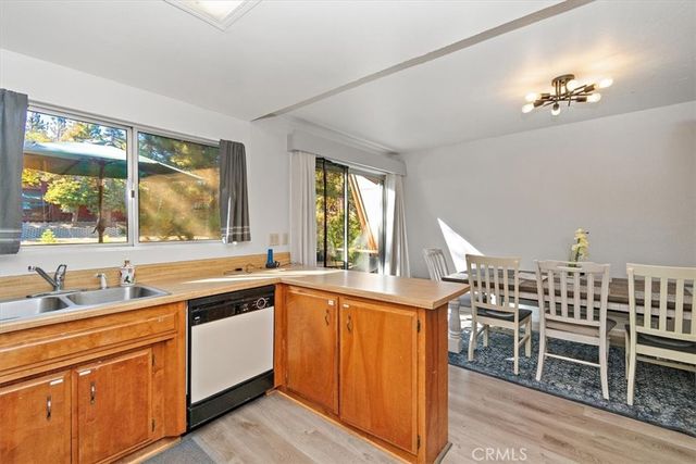 598 Dahlia Drive, Green Valley Lake, CA 92341