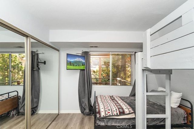 598 Dahlia Drive, Green Valley Lake, CA 92341