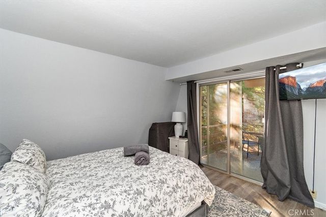 598 Dahlia Drive, Green Valley Lake, CA 92341