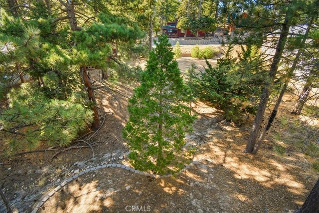 598 Dahlia Drive, Green Valley Lake, CA 92341