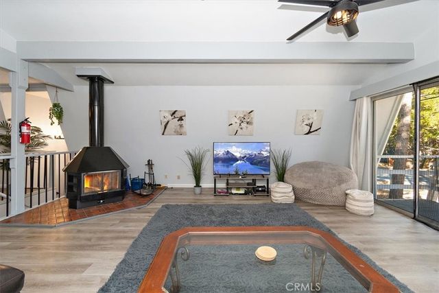 598 Dahlia Drive, Green Valley Lake, CA 92341