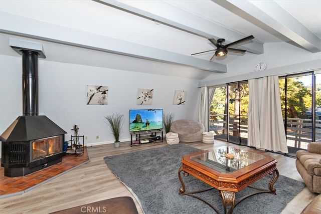 598 Dahlia Drive, Green Valley Lake, CA 92341