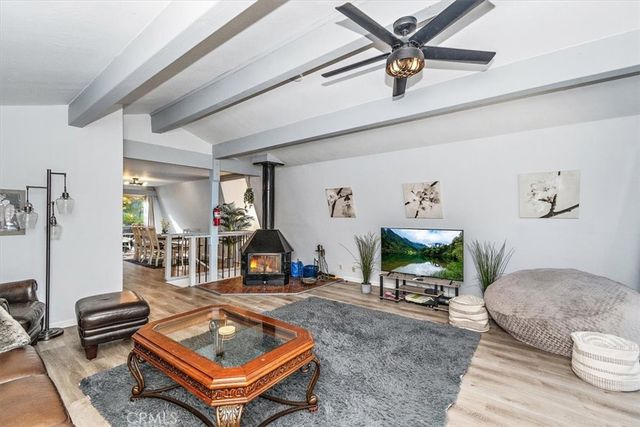 598 Dahlia Drive, Green Valley Lake, CA 92341
