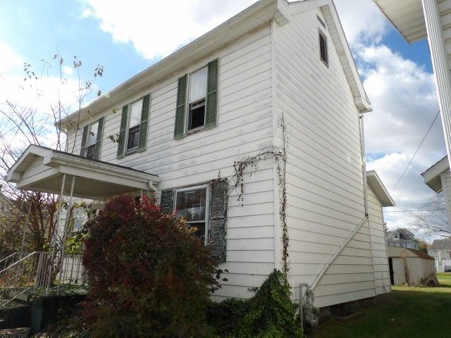 23 4th Avenue, Scottdale, PA 15683