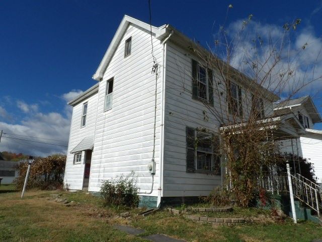 23 4th Avenue, Scottdale, PA 15683