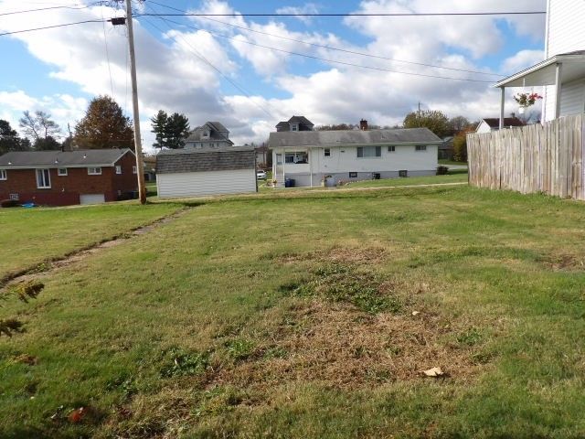 23 4th Avenue, Scottdale, PA 15683