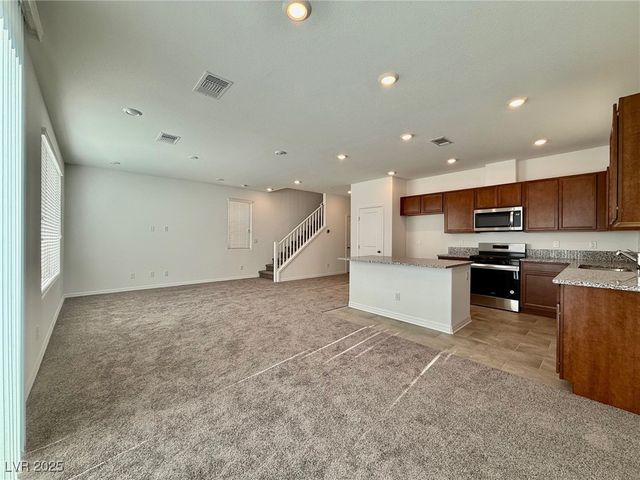 5805 Avondale Rise Way, Las Vegas, NV 89141