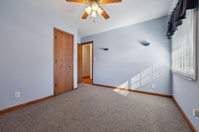 33810 Lynn LANE, Burlington, WI 53105