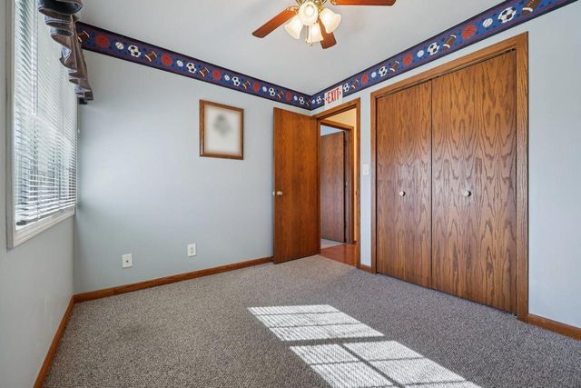 33810 Lynn LANE, Burlington, WI 53105