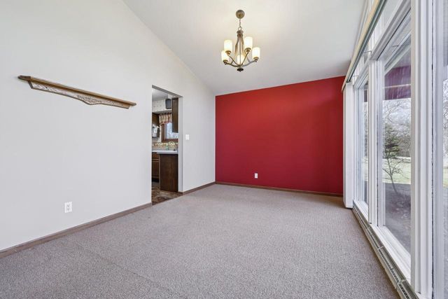 33810 Lynn LANE, Burlington, WI 53105