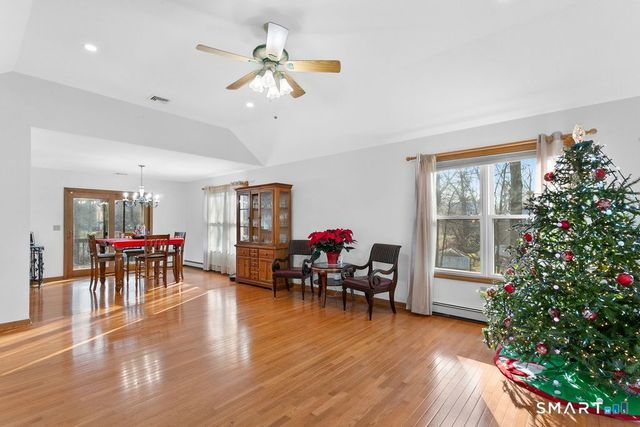 6 Stonegate Lane, Shelton, CT 06484