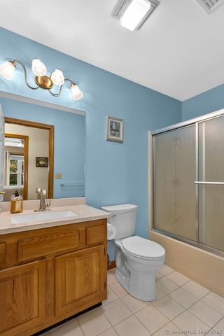 6 Stonegate Lane, Shelton, CT 06484